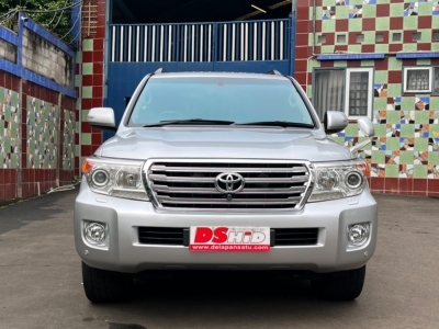 Toyota Land Cruiser to 2013