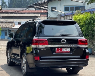 Facelift Toyota Land Cruiser