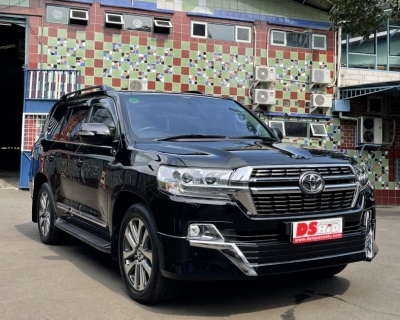 Facelift Toyota Land Cruiser 