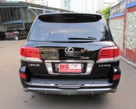 Facelift Lexus LX570