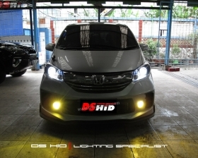 DS Projector Bixenon + DS HID 6000K + Angel Eyes ( Headlamp )
DS HID 3000K ( Foglamp )