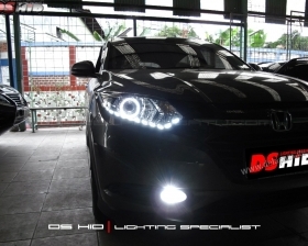 DS Projector Bixenon + DS HID 6000K + Angel Eyes + LED Strip ( Headlamp )
DS HID 6000K ( Foglamp )