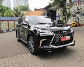 Facelift Lexus LX 570 Sport Model