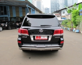 Facelift Lexus LX570