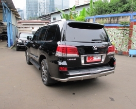 Facelift Lexus LX570