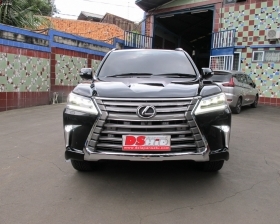 Facelift Lexus LX 570